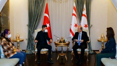 Cumhurbaşkanı Ersin Tatar, Kıbrıs Paramedik Derneği Başkanı Adem İlkhan ve beraberindeki heyeti kabul etti