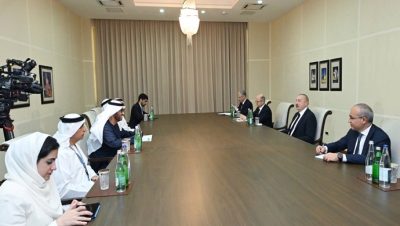 İlham Aliyev, Birleşik Arap Emirlikleri Sanayi ve İleri Teknolojiler Bakanını kabul etti