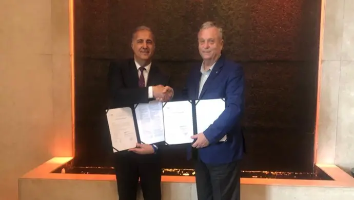 GÜNEYSAN AGRO TEKNİK GRUP ve ROMANYALI EAST ELECTRIC GROUP ARASINDA STRATEJİK ORTAKLIK YAPILAN İMZA TÖRENİ İLE TAÇLANDIRILMIŞ OLDU