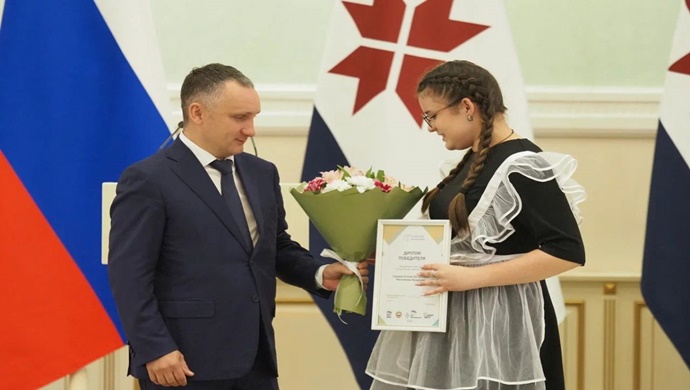 Birleşik Rusya, Mordovya’daki “Fırsatlar Dünyası” parti projesinin Tüm Rusya etkinliklerinin kazananlarını ödüllendirdi