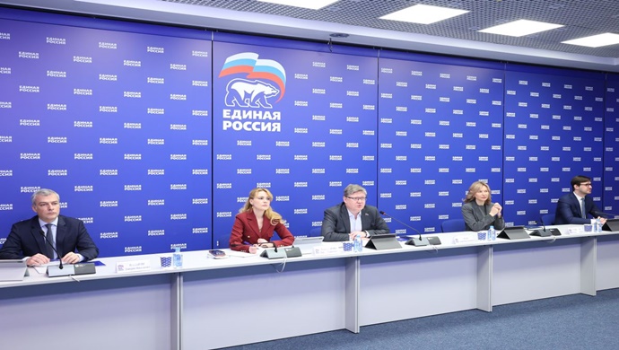 Andrey Isaev: Birleşik Rusya’nın desteğiyle 580.000 kişiye iş imkanı sağlandı