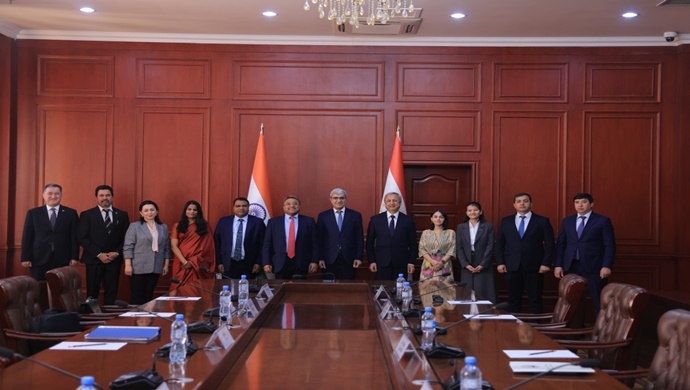 Tacikistan Cumhuriyeti ile Hindistan Cumhuriyeti arasında siyasi istişareler